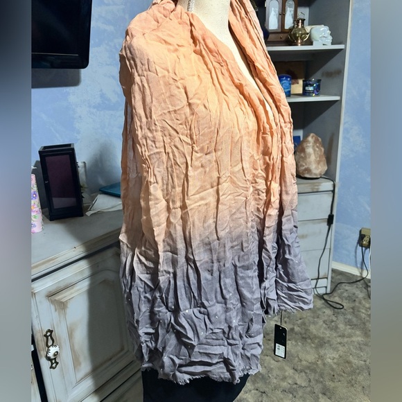 🛍Bundle sale🛍Kardashian Kollection Peach and Gray Ombre Scarf NWT - Picture 7 of 10